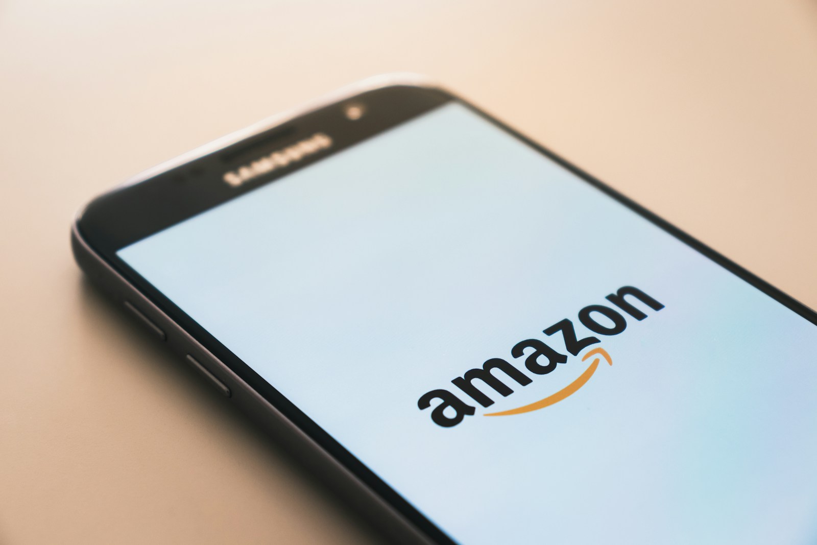 Amazon to extend new employment offers to Whole Foods employees